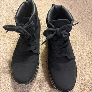 Dr. Martens Maelly Women's Sz 6 High Top Sneakers Black Canvas Lace up